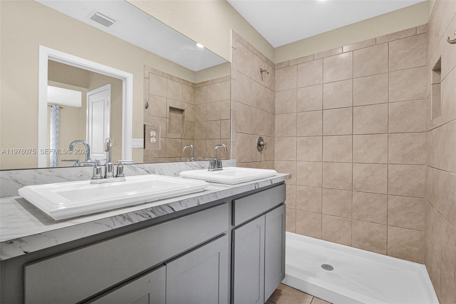 WALDEN PLACE - Residential