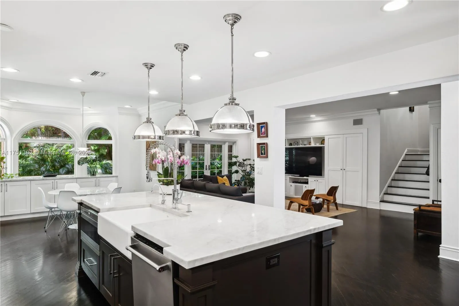 Miami, Florida 33133, United States, 6 Bedrooms Bedrooms, ,5 BathroomsBathrooms,Residential,Pending,79480