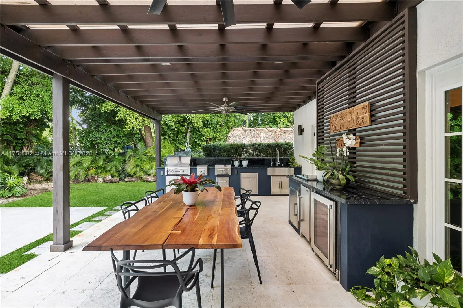 Miami, Florida 33133, United States, 6 Bedrooms Bedrooms, ,5 BathroomsBathrooms,Residential,Pending,79480