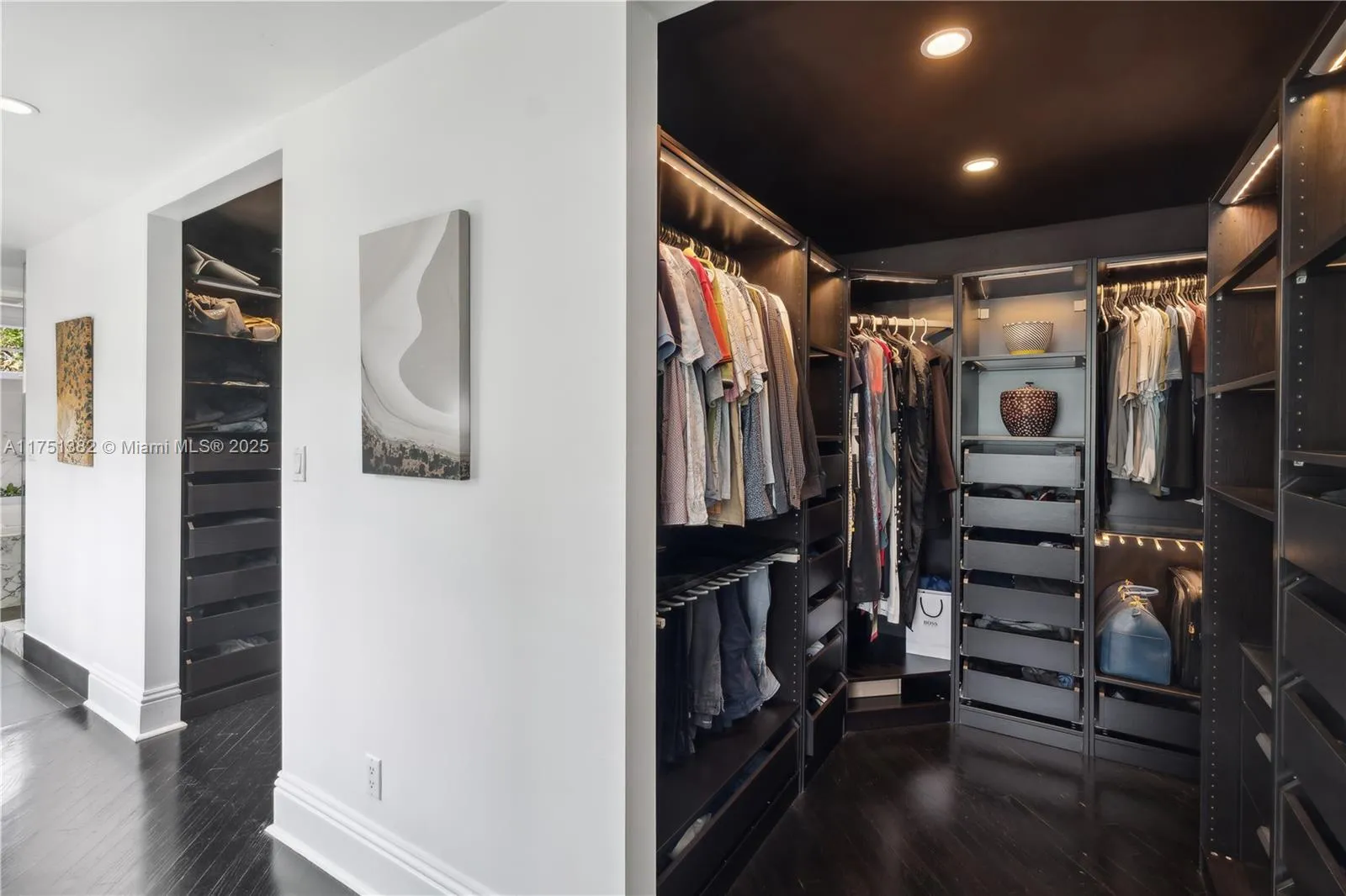 Miami, Florida 33133, United States, 6 Bedrooms Bedrooms, ,5 BathroomsBathrooms,Residential,Pending,79480