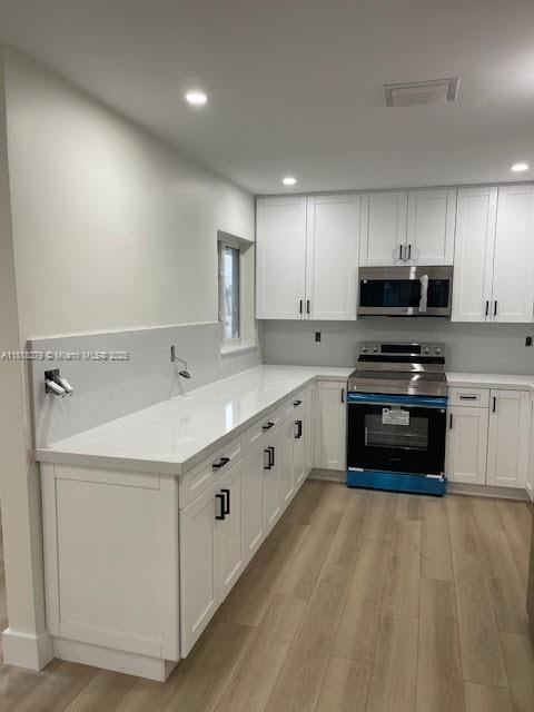 TOWN OF HIALEAH FLA - Residential Lease