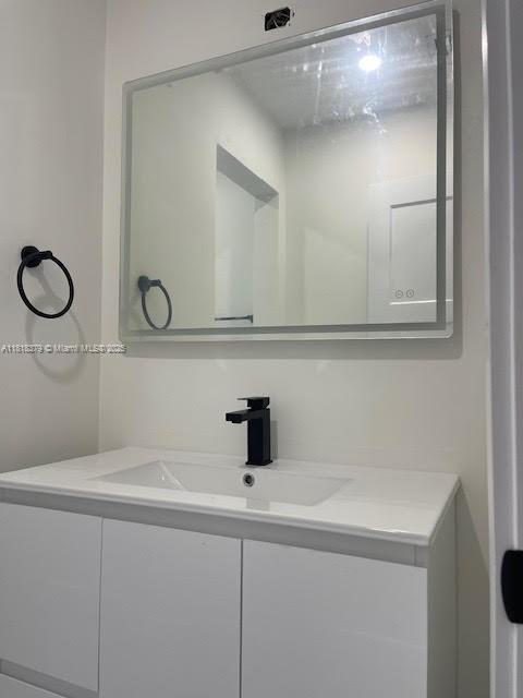 TOWN OF HIALEAH FLA - Residential Lease