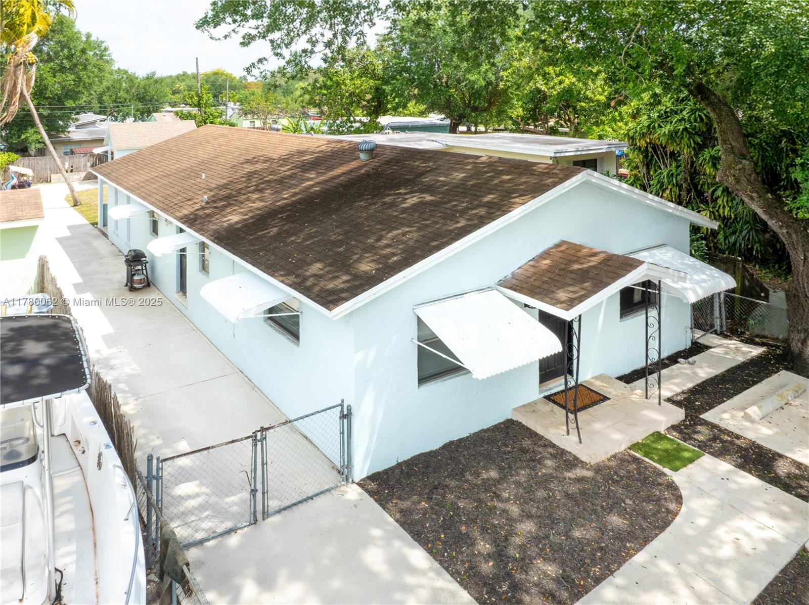 Exceptional investment opportunity in Hollywood! This well-maintained duplex offers two separate units: a completely renovated 2-bedroom, 2-bathroom unit paired with a refreshed 1-bedroom, 1-bathroom unit. Modern conveniences include independent washer/dryer hookups for each unit and ample parking for 4 vehicles. The property boasts a generous backyard perfect for outdoor enjoyment and a practical storage shed. Ideally located near major thoroughfares, this duplex combines comfort with income potential.