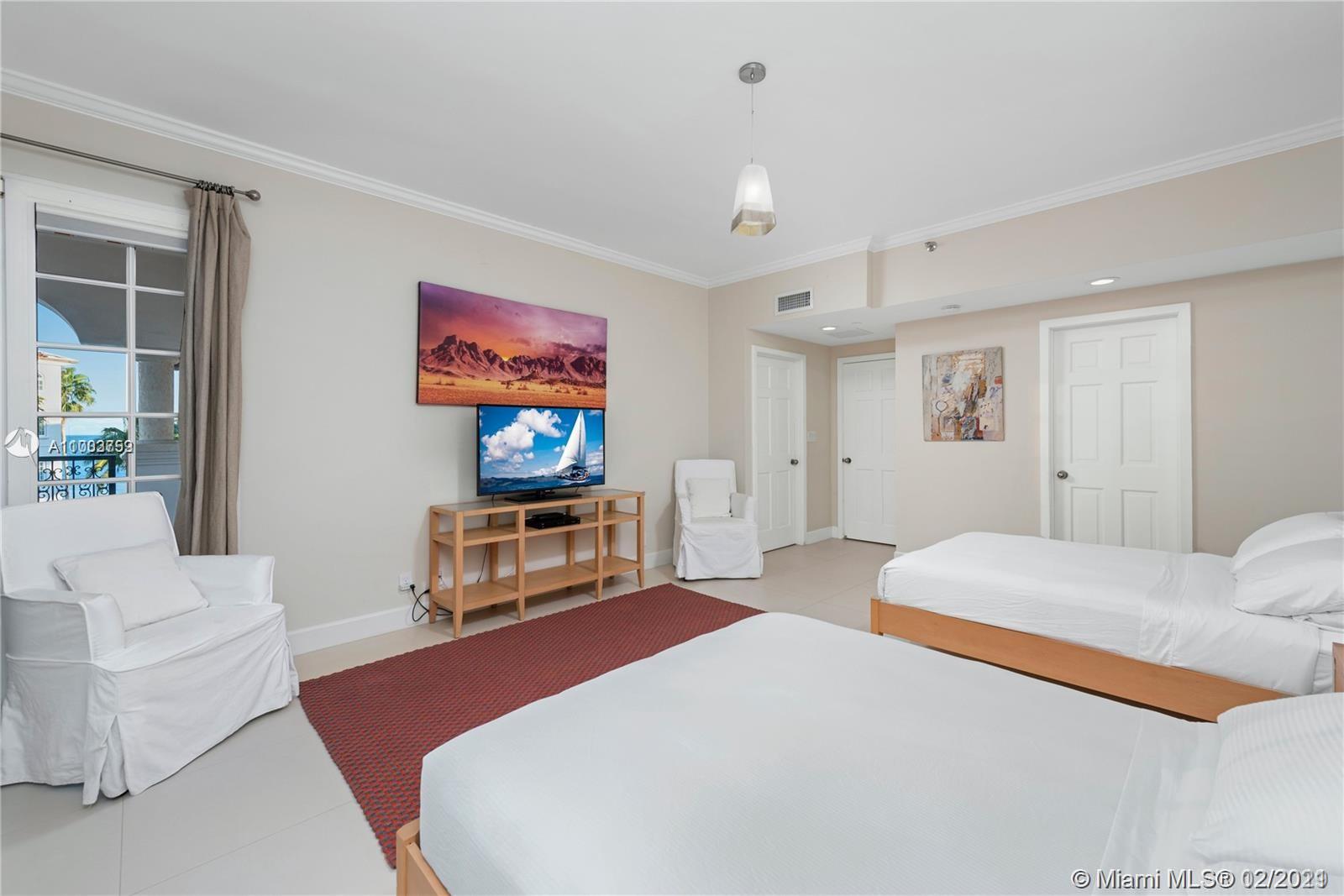 SEASIDE CONDO - Residential