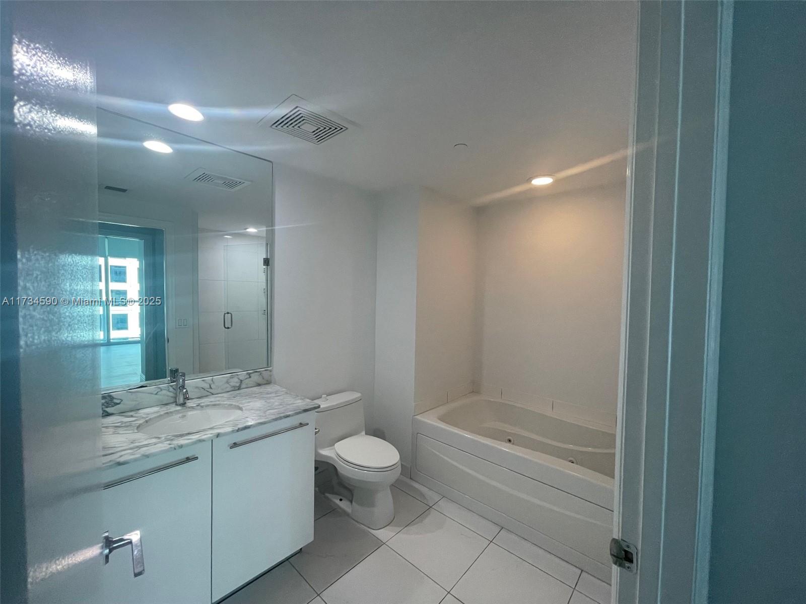 500 BRICKELL EAST CONDO - Residential