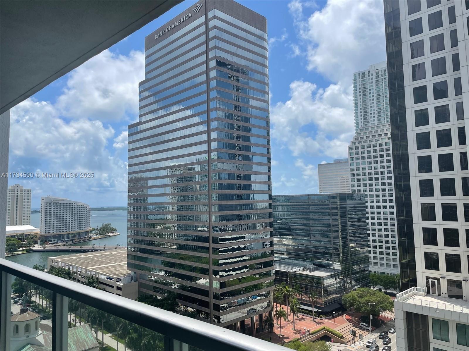 500 BRICKELL EAST CONDO - Residential