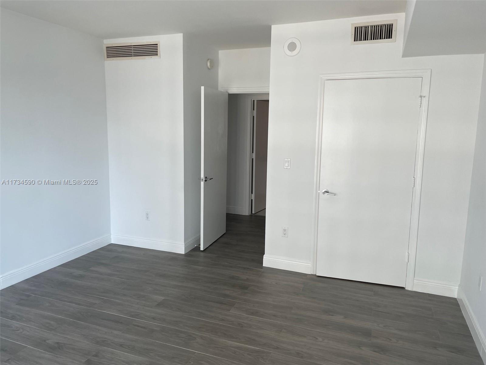 500 BRICKELL EAST CONDO - Residential