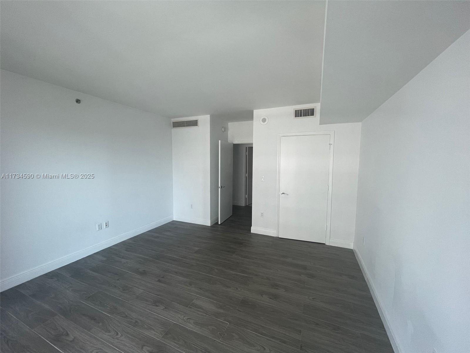 500 BRICKELL EAST CONDO - Residential