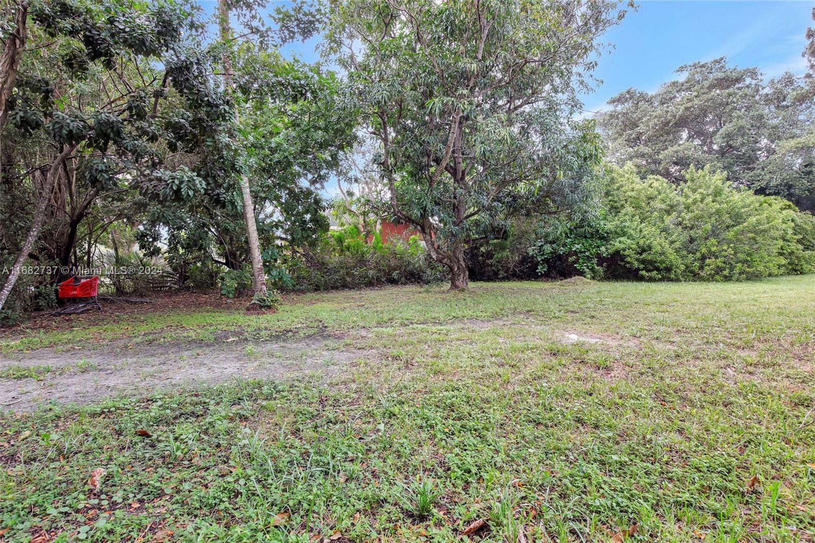 BROWARD GARDENS - Residential