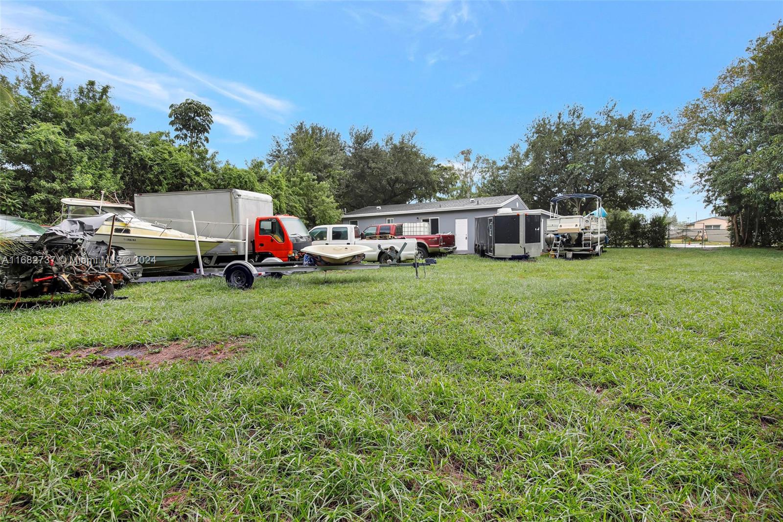 BROWARD GARDENS - Residential