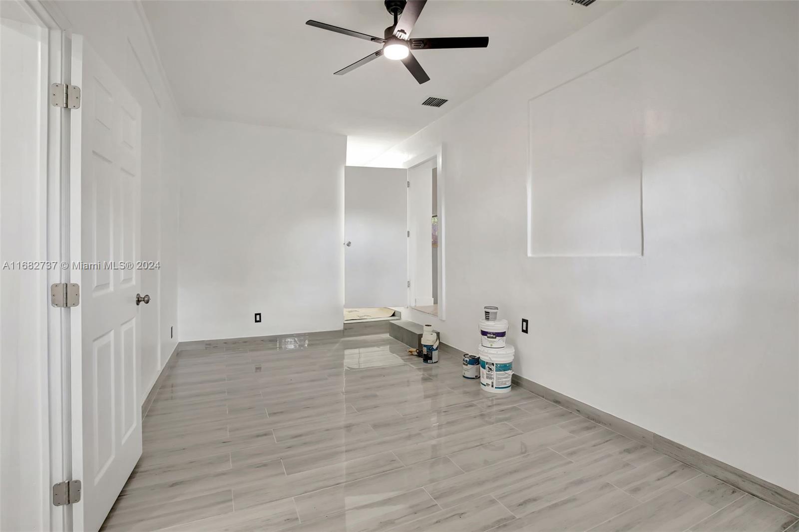 BROWARD GARDENS - Residential