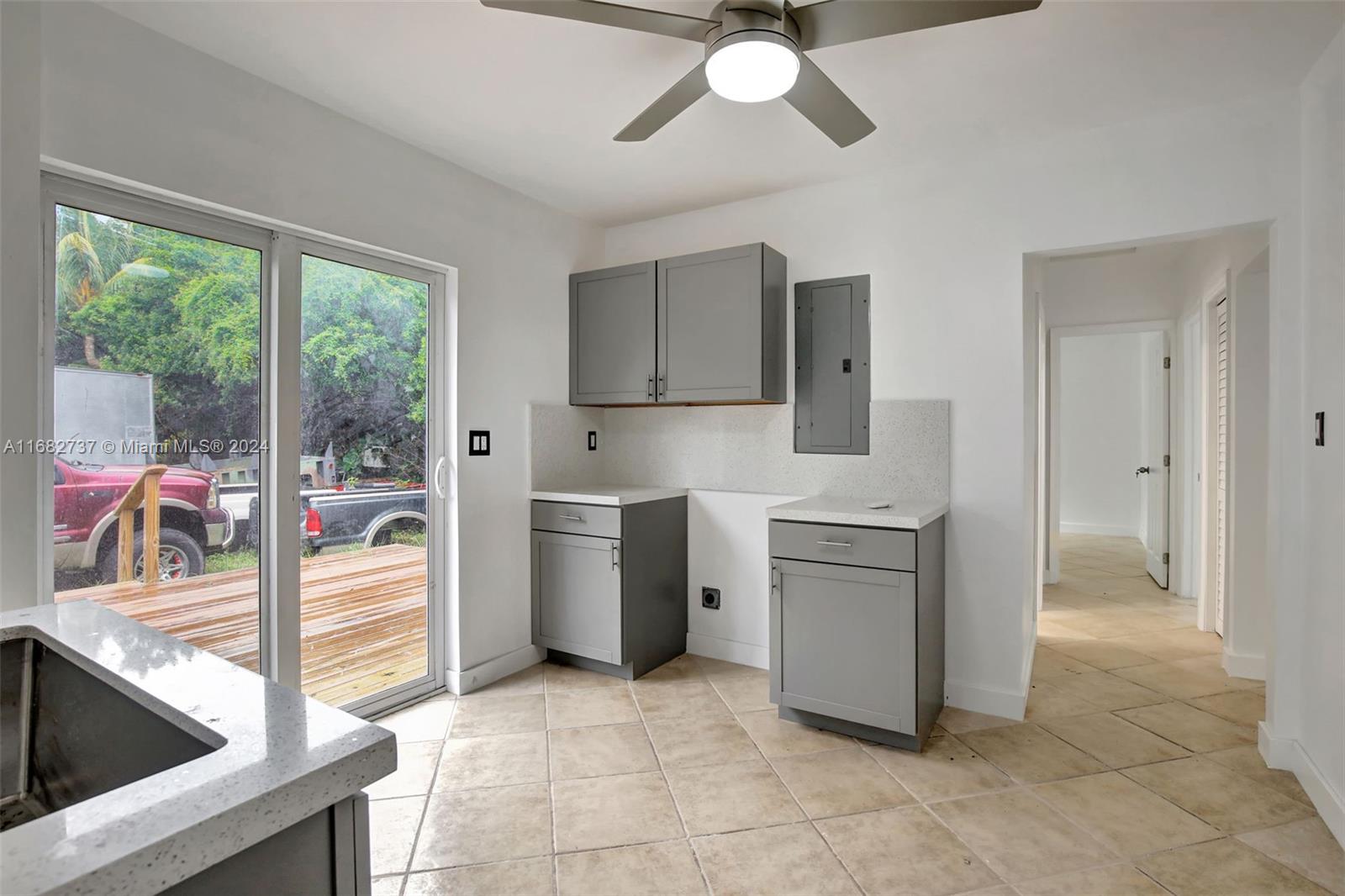 BROWARD GARDENS - Residential