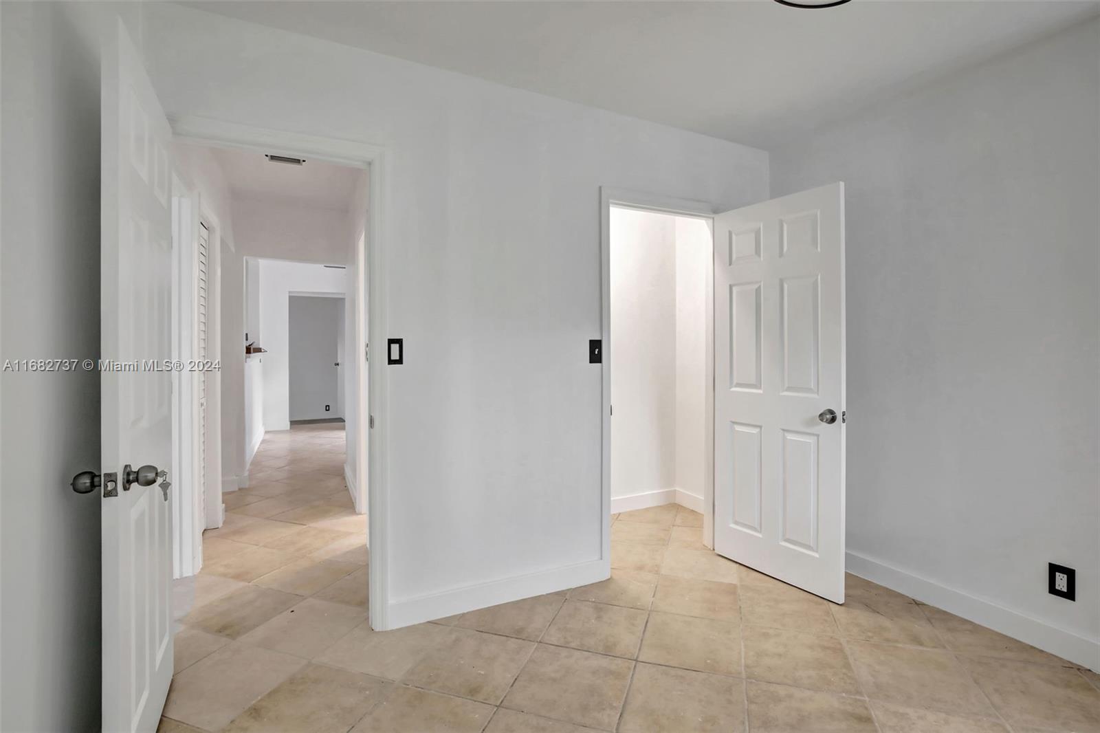 BROWARD GARDENS - Residential