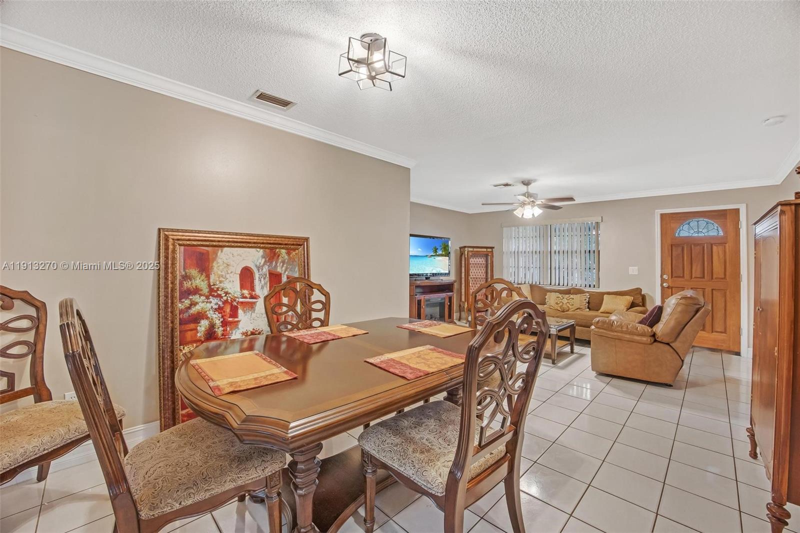 AVOCADO VILLAS - Residential