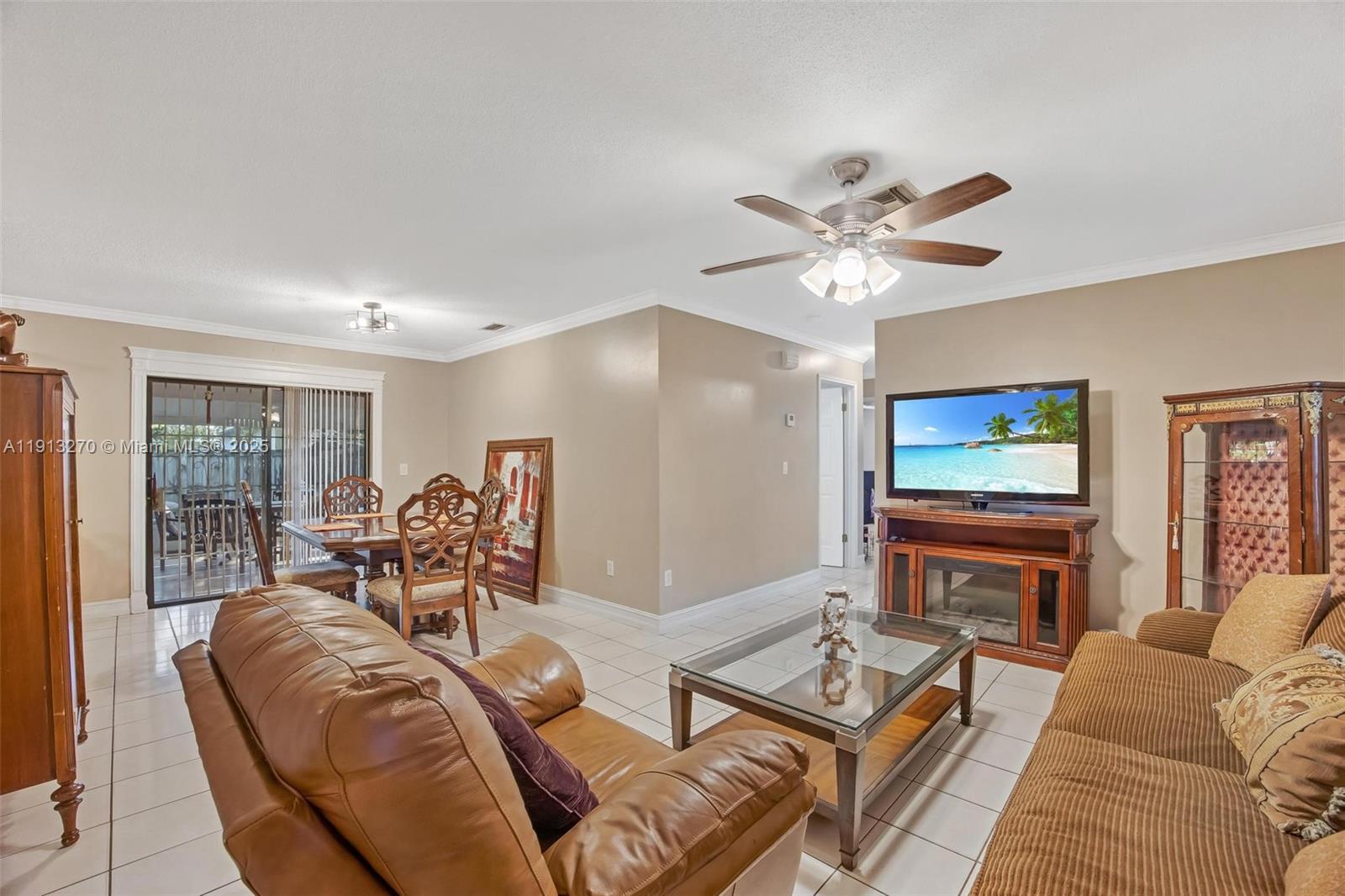 AVOCADO VILLAS - Residential