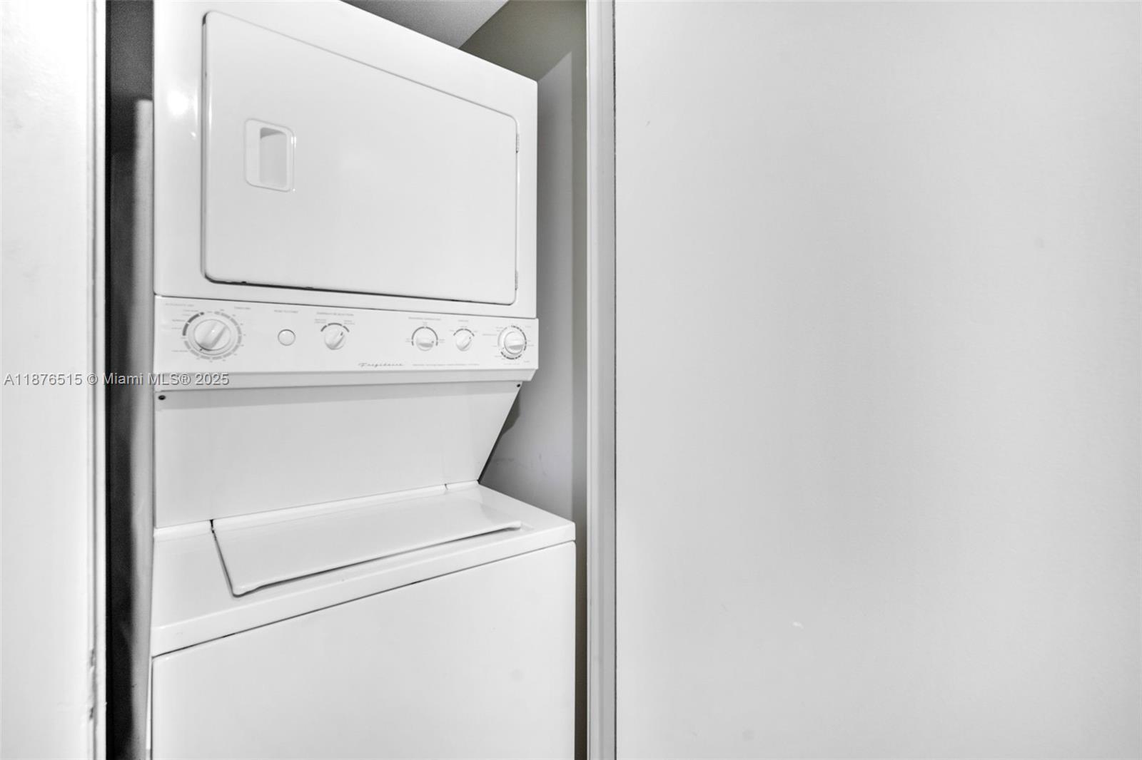 SOLE CONDO - Residential