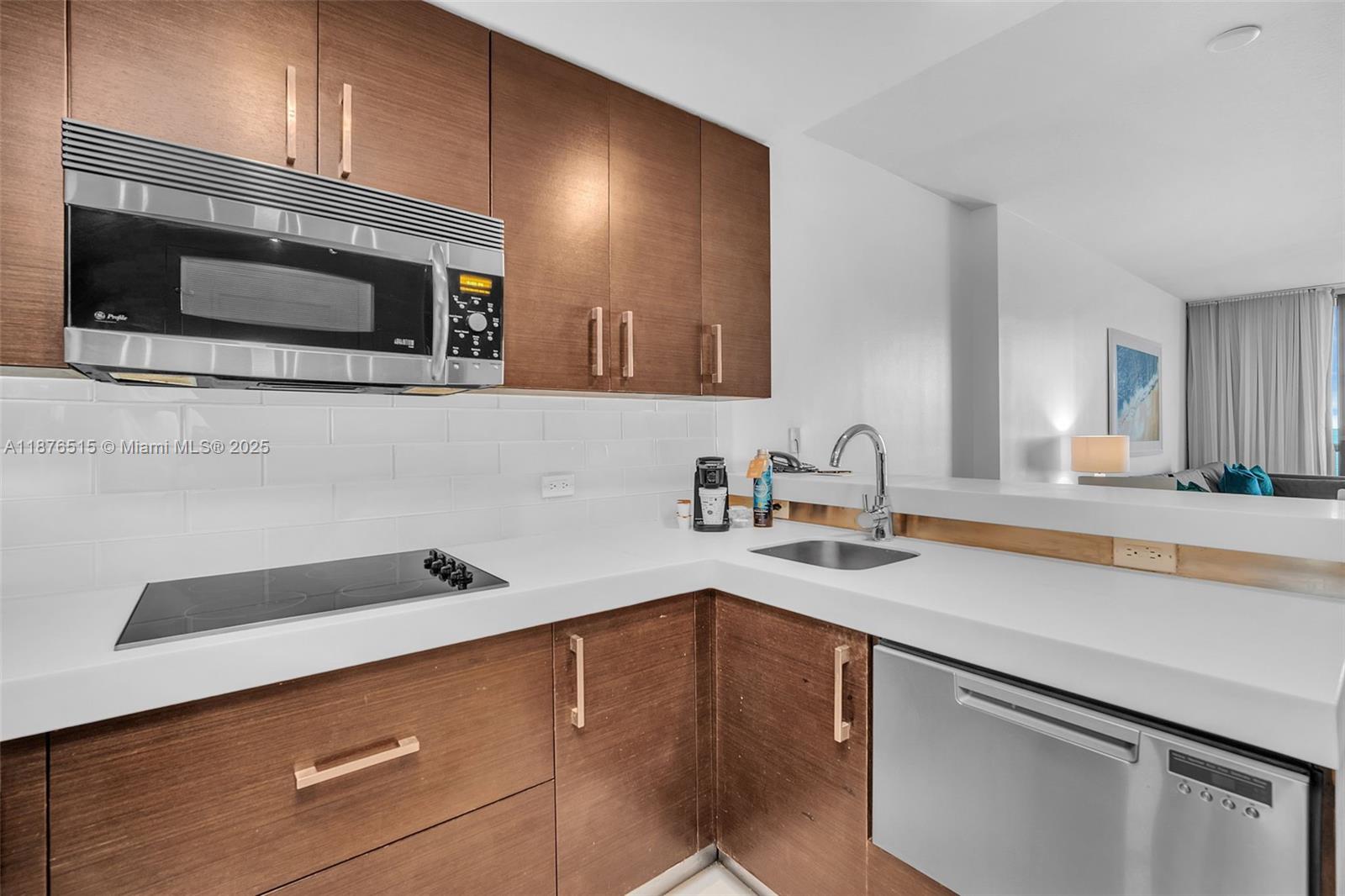 SOLE CONDO - Residential