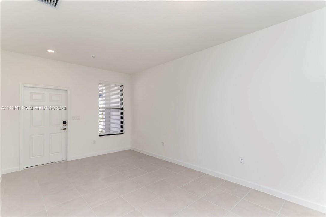 Tuscan Pines - Residential Lease