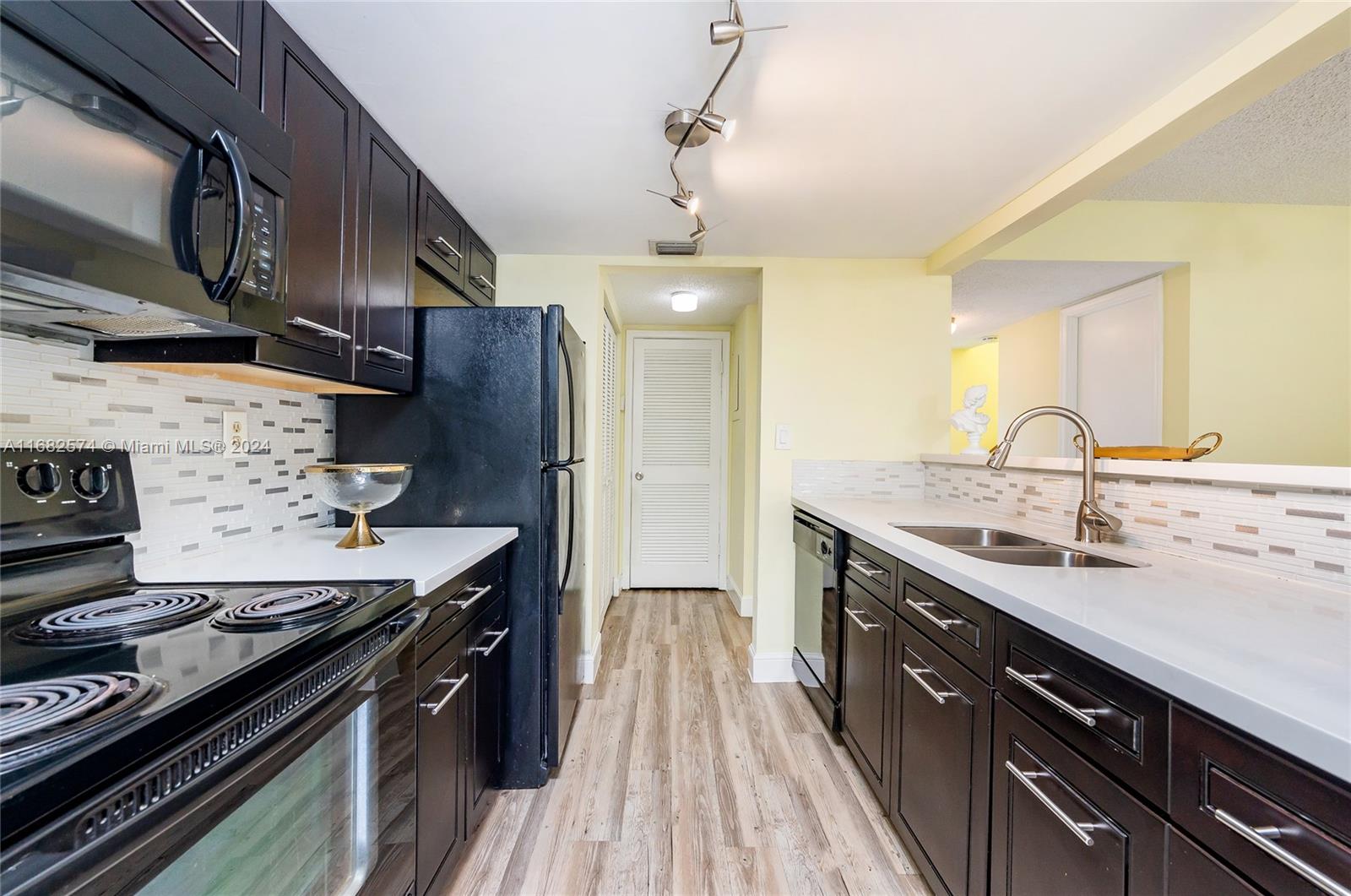 SPRINGWOOD CONDO - Residential