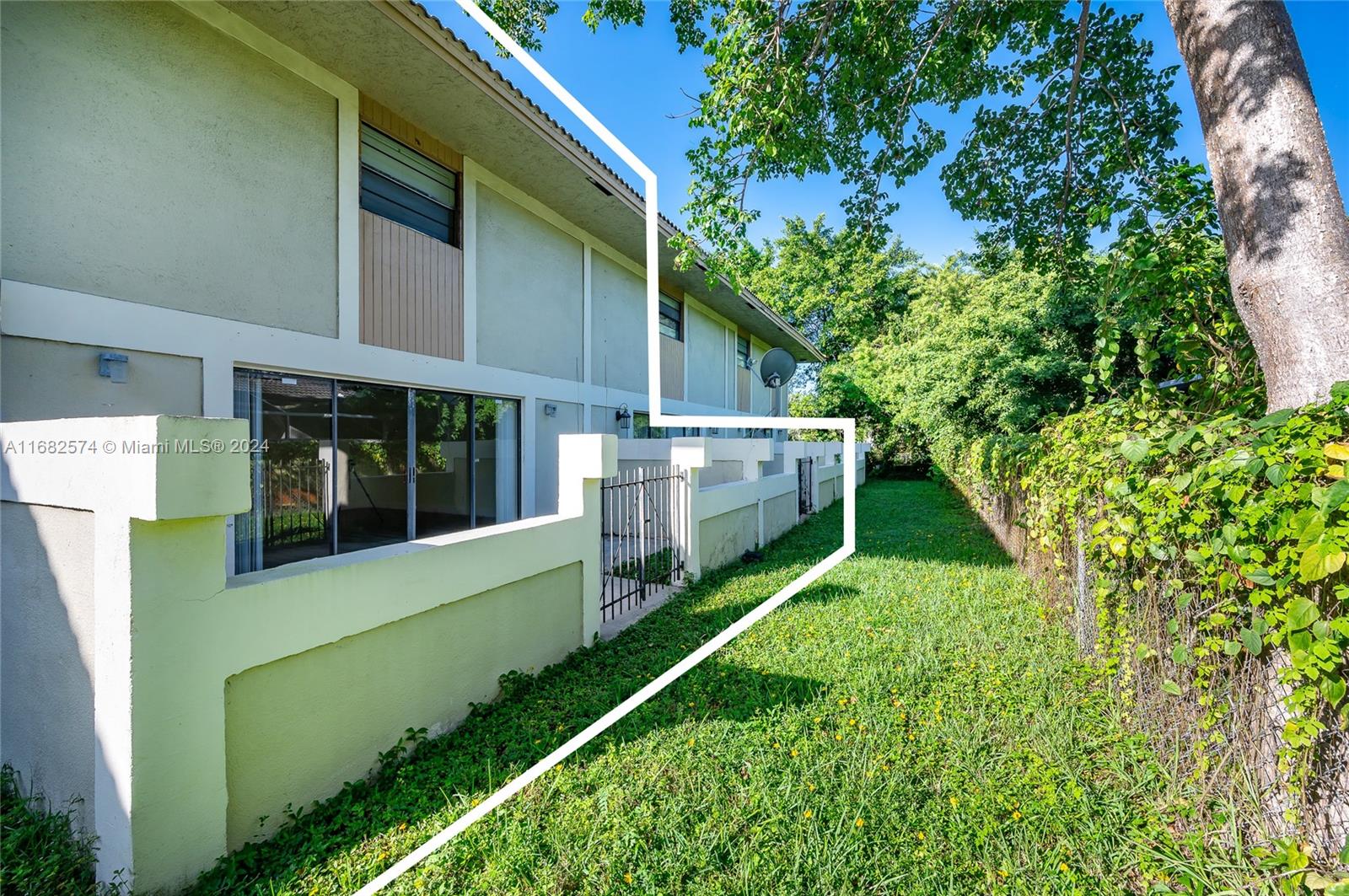 SPRINGWOOD CONDO - Residential