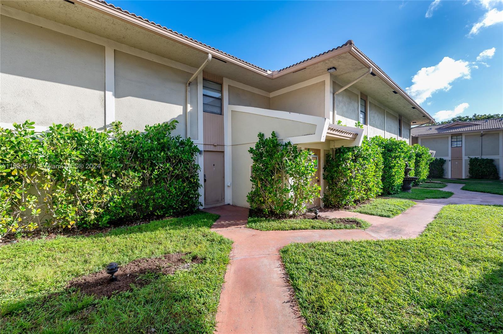 SPRINGWOOD CONDO - Residential