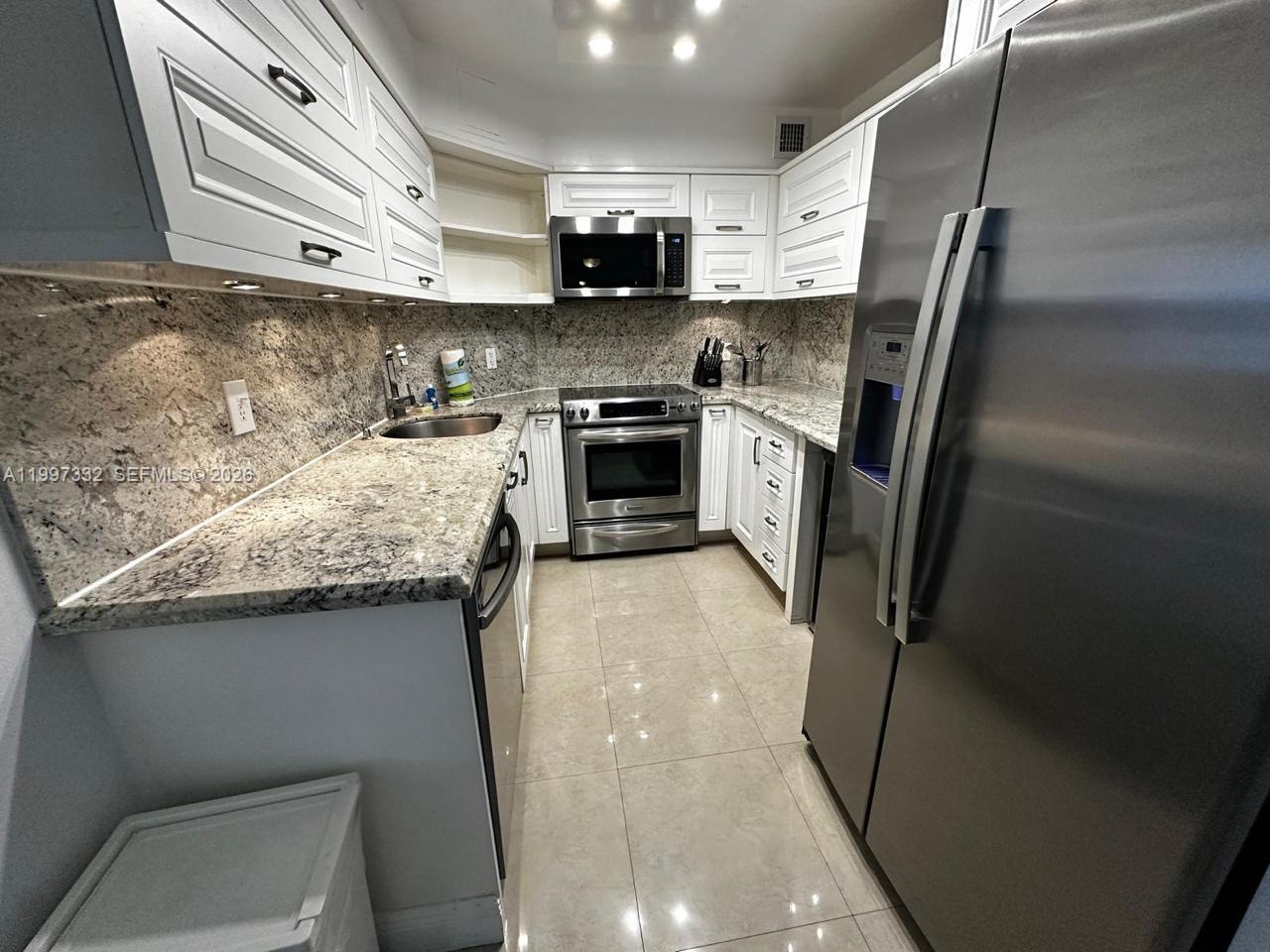 THE ALEXANDER CONDO - Residential Lease