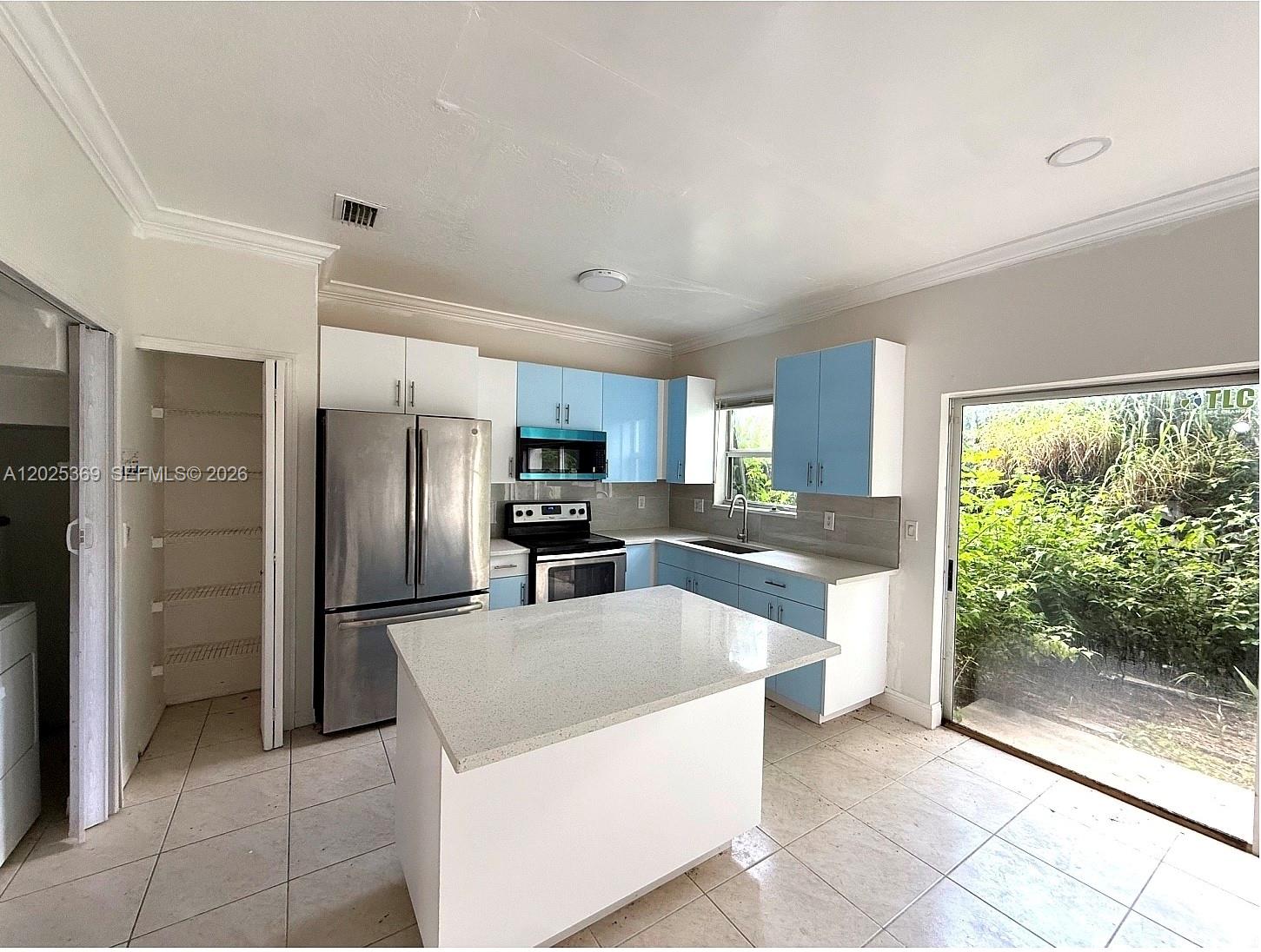 VENETIA GROVE - Residential