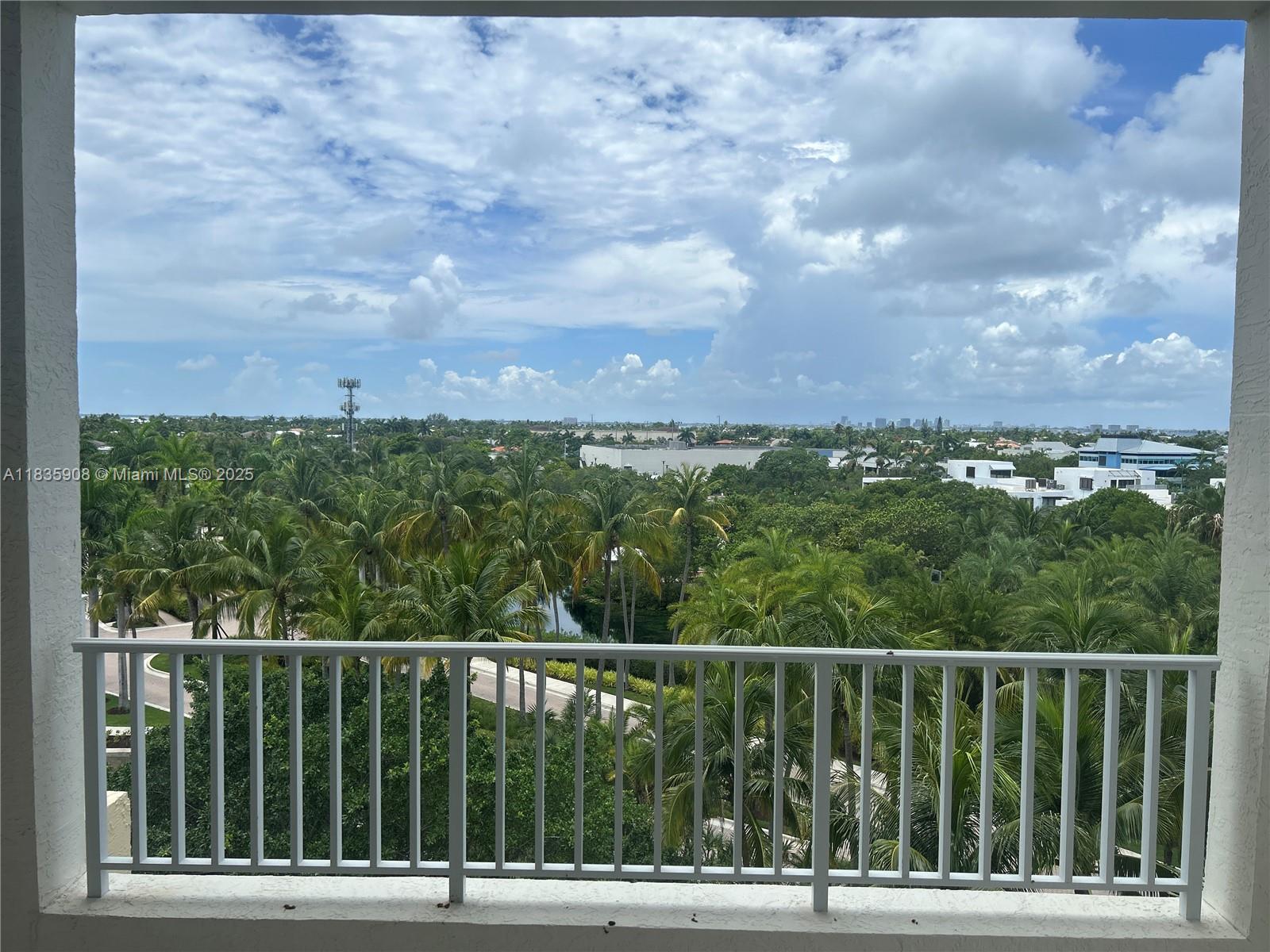 703 Crandon Blvd PH-3