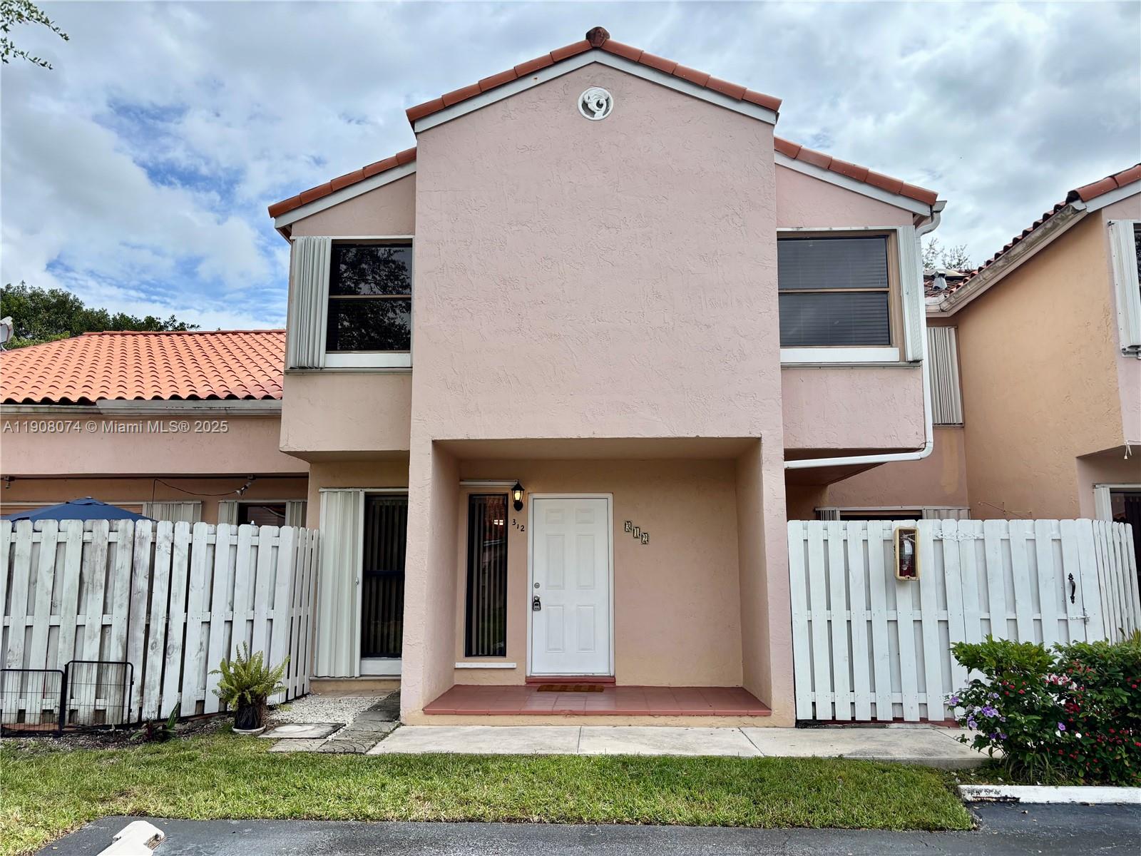 KENDALL FORESTS CONDO #2 - Residential Lease