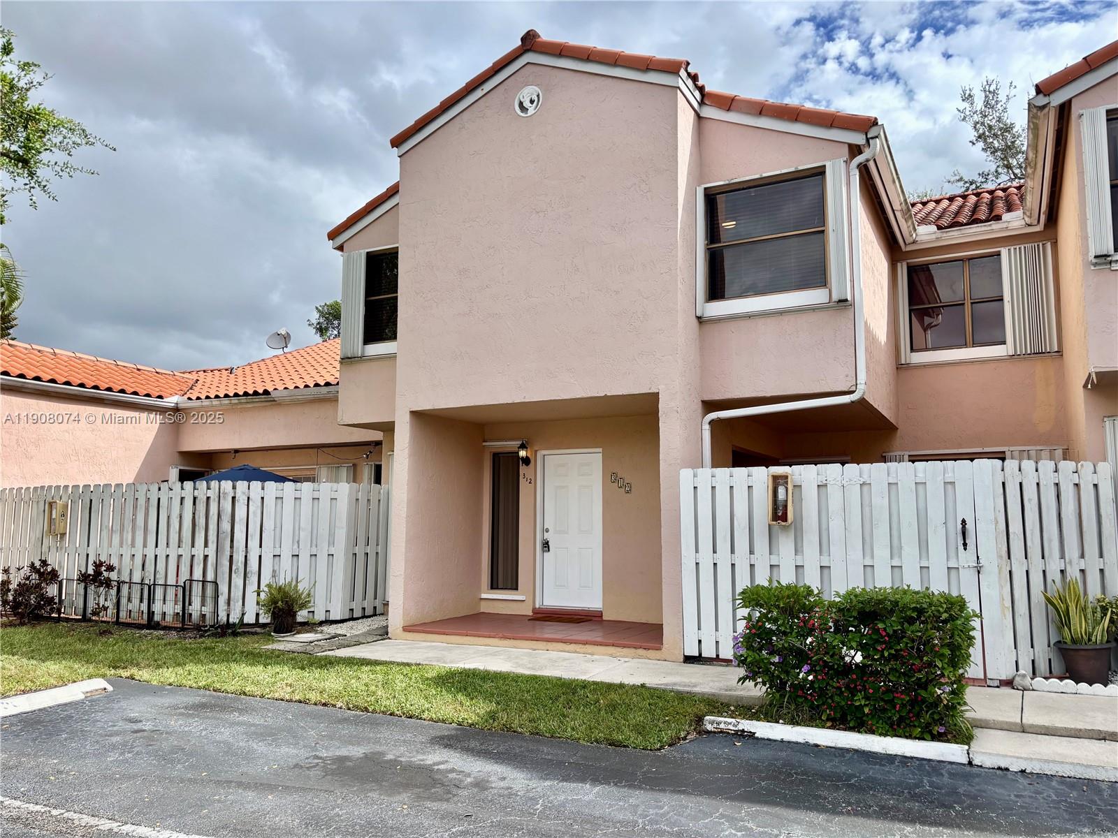 KENDALL FORESTS CONDO #2 - Residential Lease