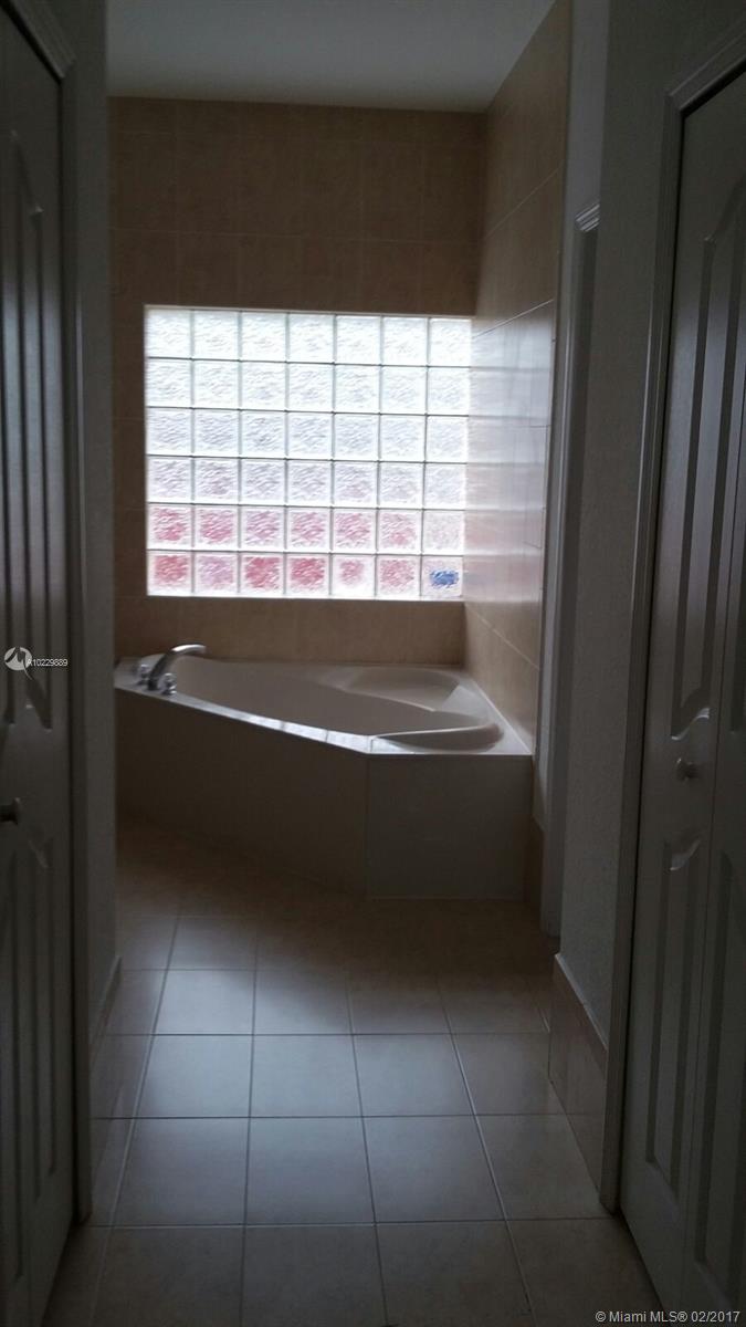 TENNESSEE ESTATES - Residential