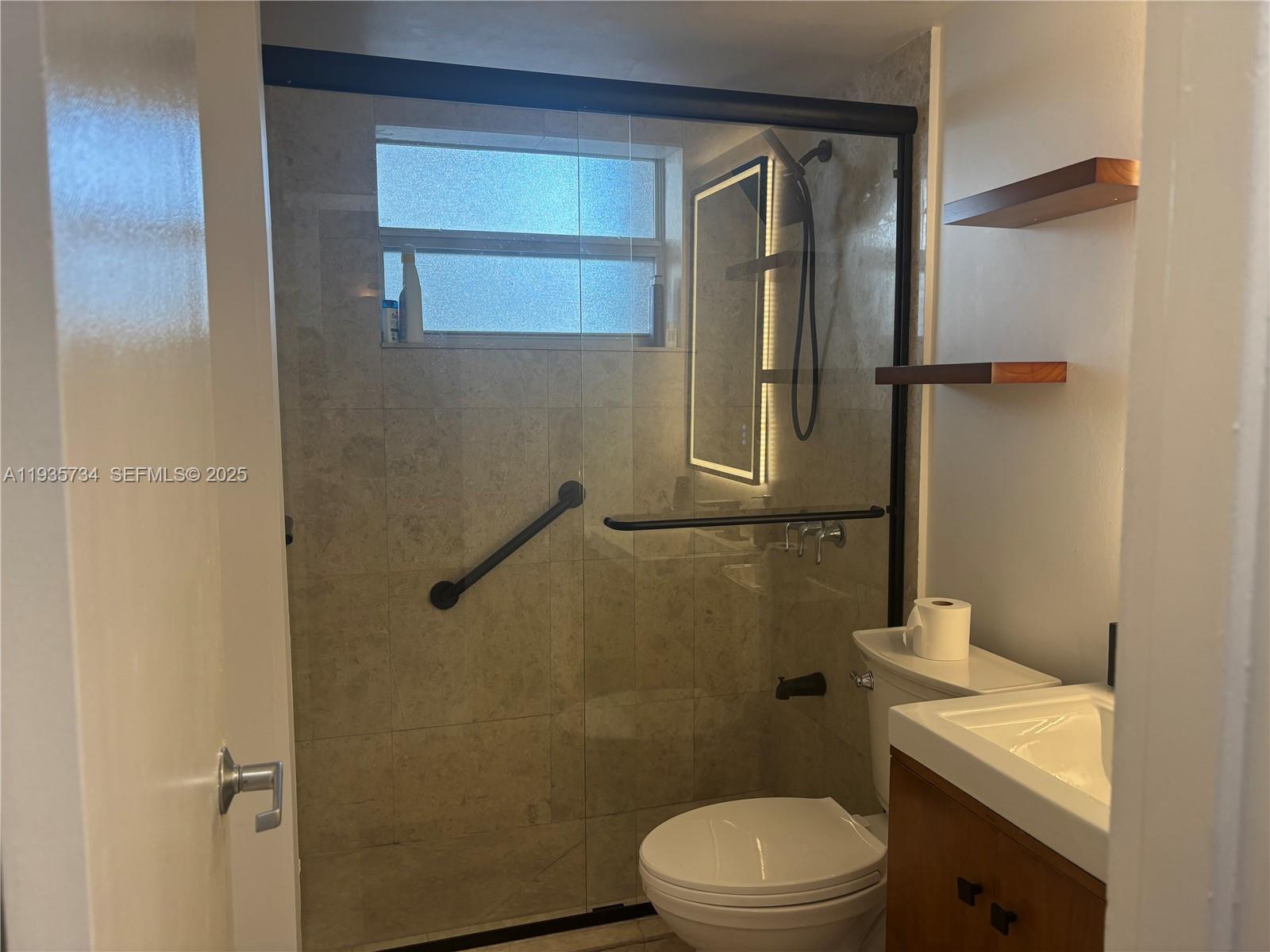 LINCOLN TOWERS CONDO - Residential