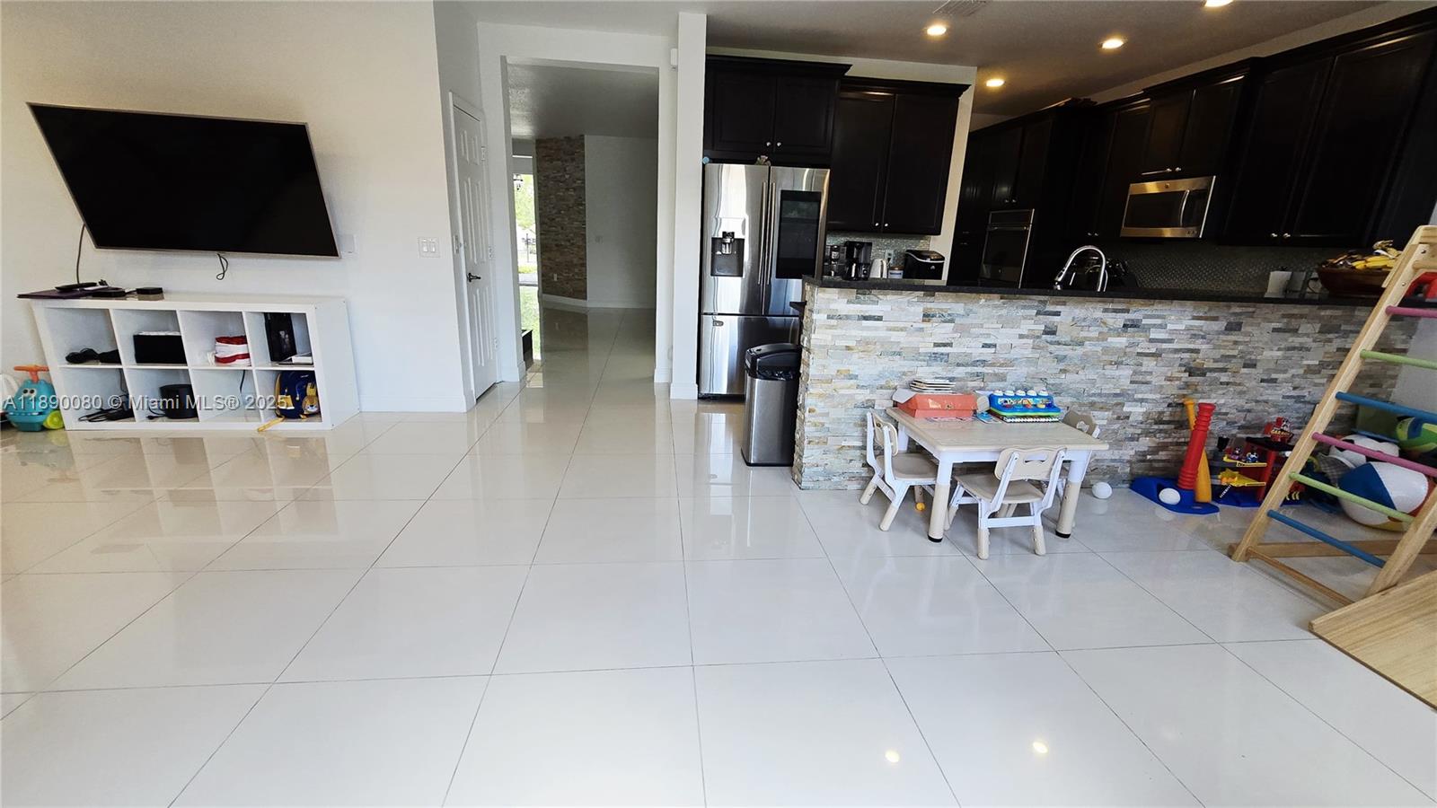 ISLES AT GRAND BAY - Residential