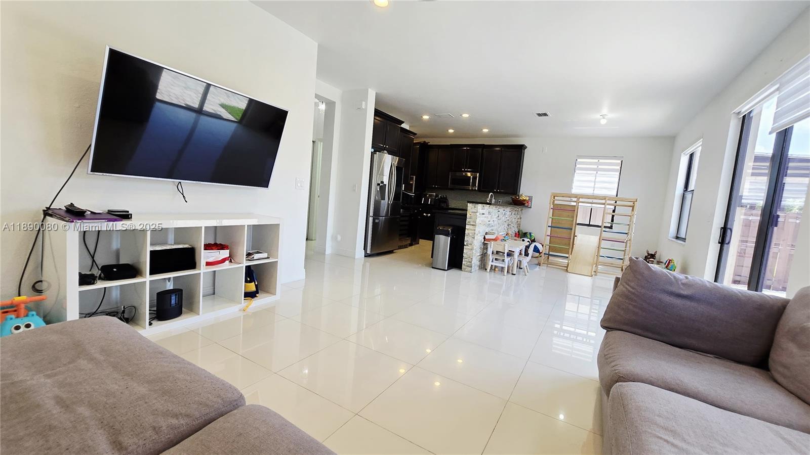ISLES AT GRAND BAY - Residential