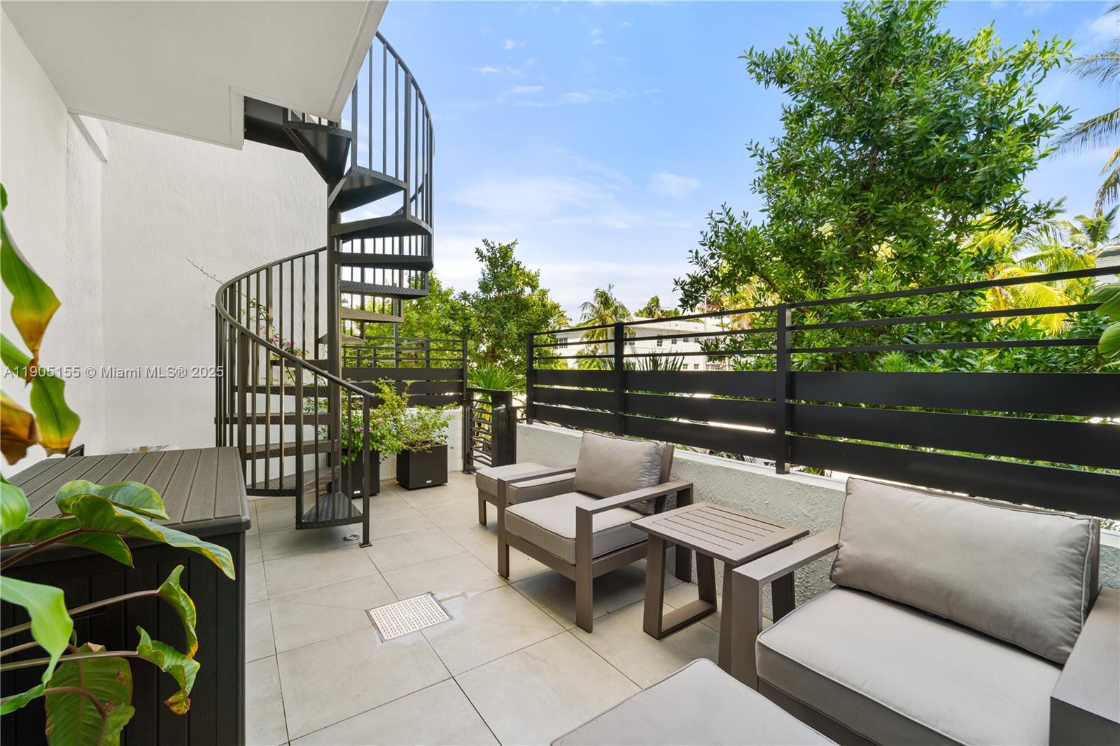 LINCOLN SUB - Residential Lease