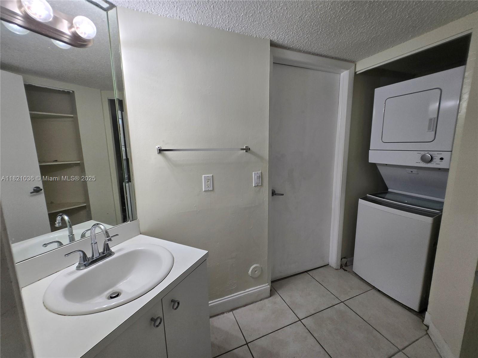 8365 sw 152 av C 101