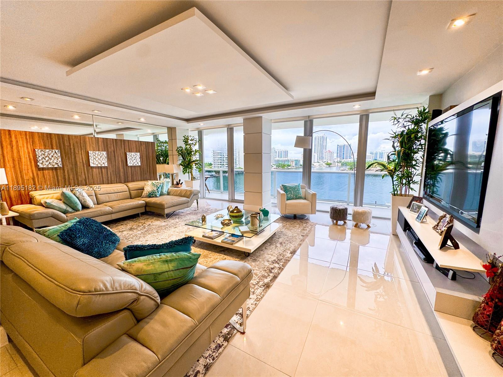 KING COLE CONDO - Residential Lease