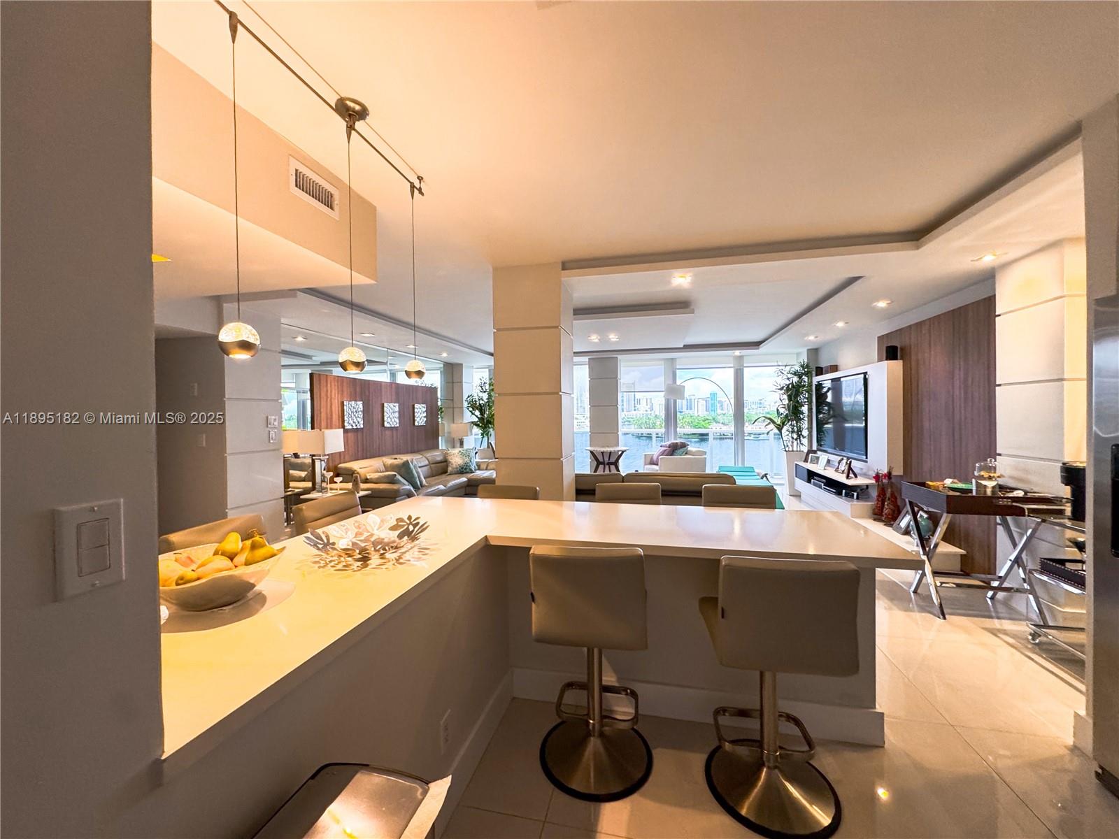 KING COLE CONDO - Residential Lease