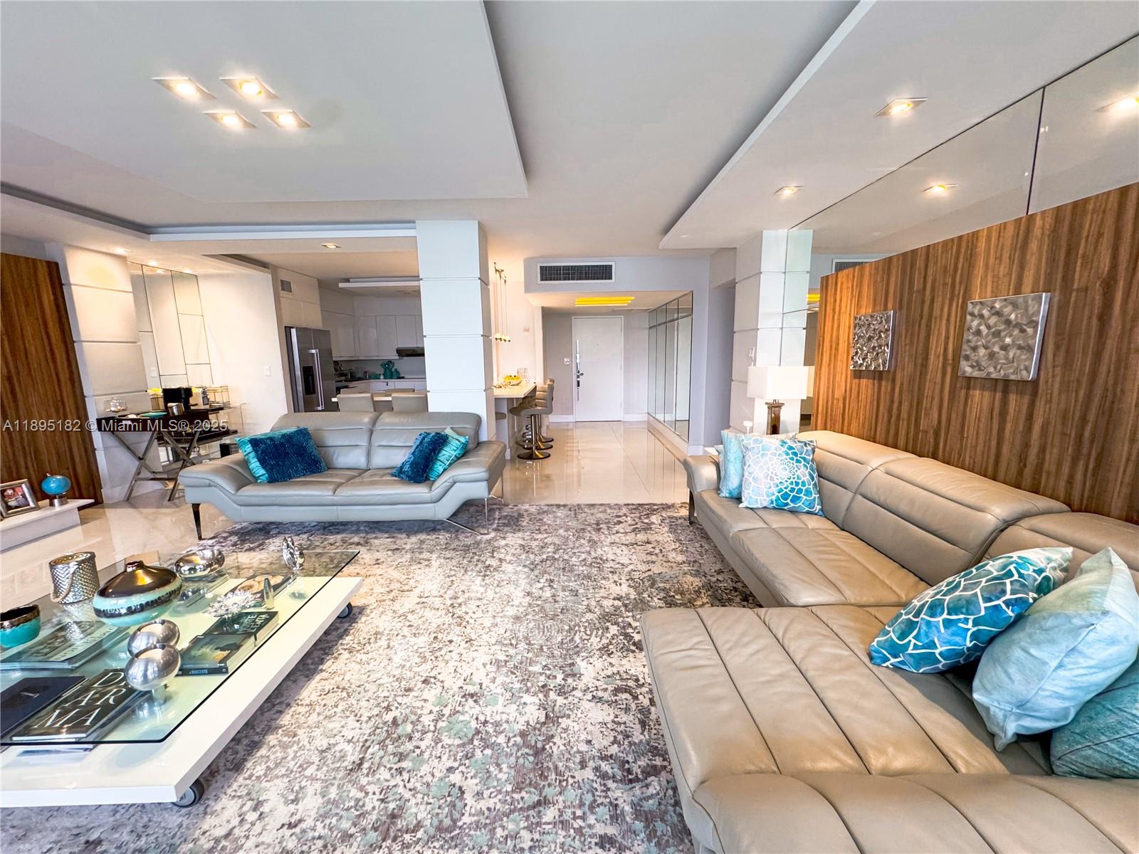KING COLE CONDO - Residential Lease