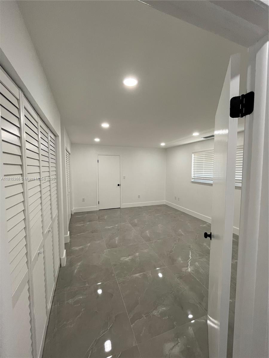 WESTWOOD LAKE 4TH ADDN - Residential