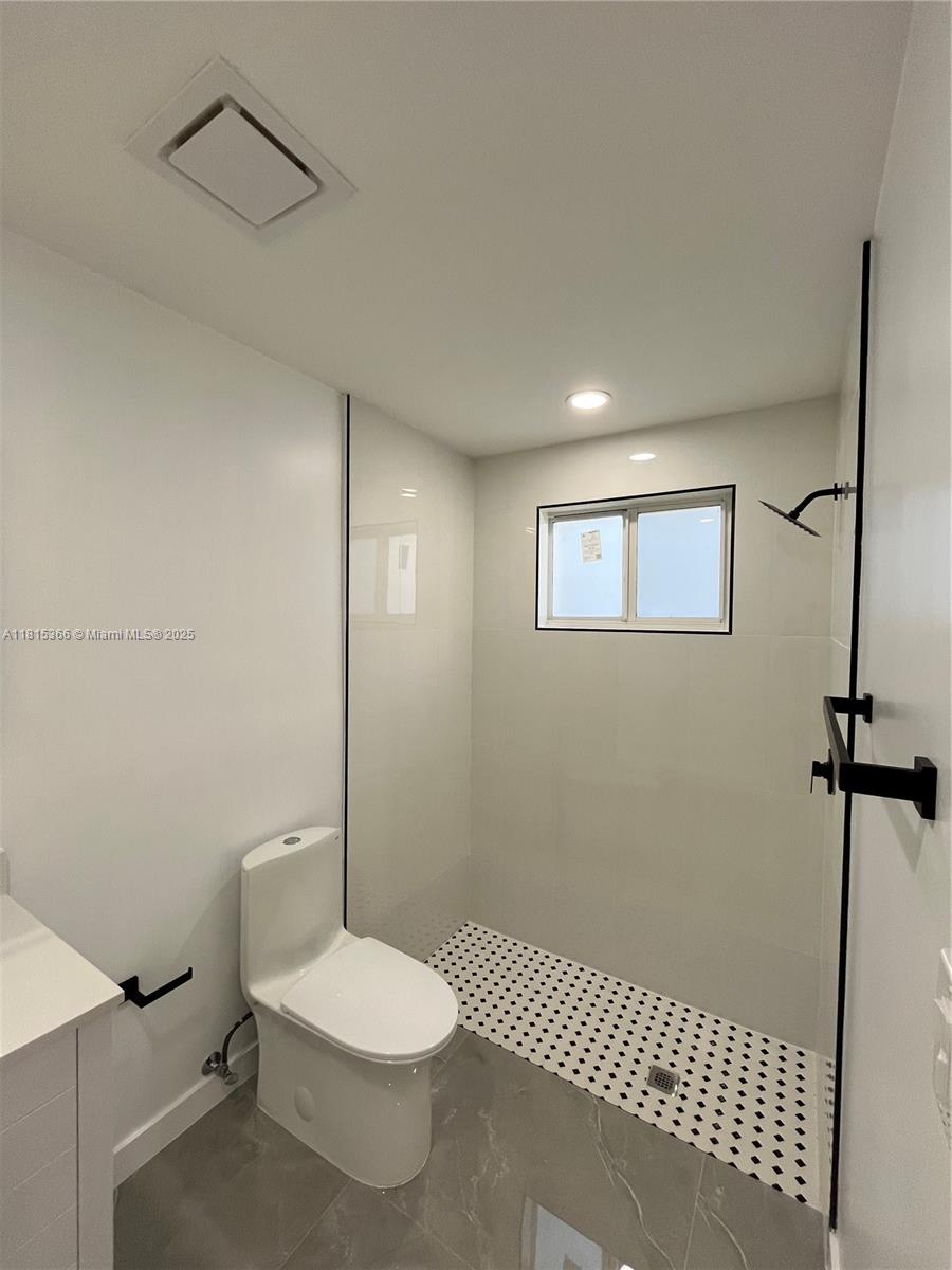 WESTWOOD LAKE 4TH ADDN - Residential