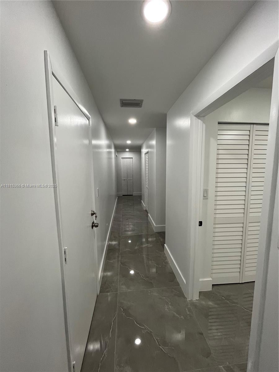 WESTWOOD LAKE 4TH ADDN - Residential