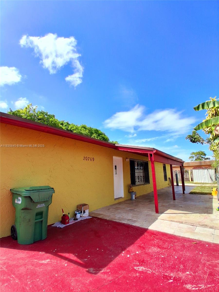 20769 NW 41st Ave Rd