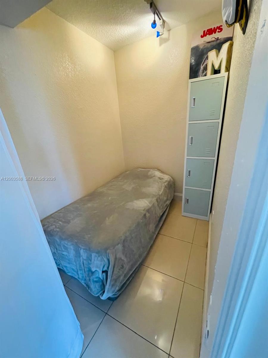 BAYVIEW POINT SOUTH CONDO - Residential