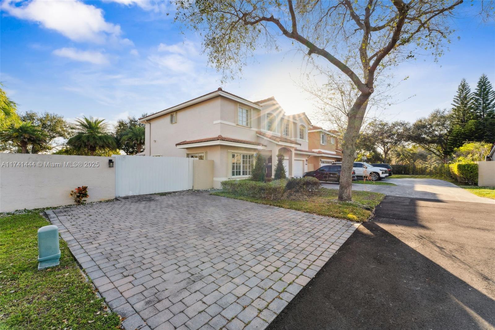 8826 NW 189th Ter
