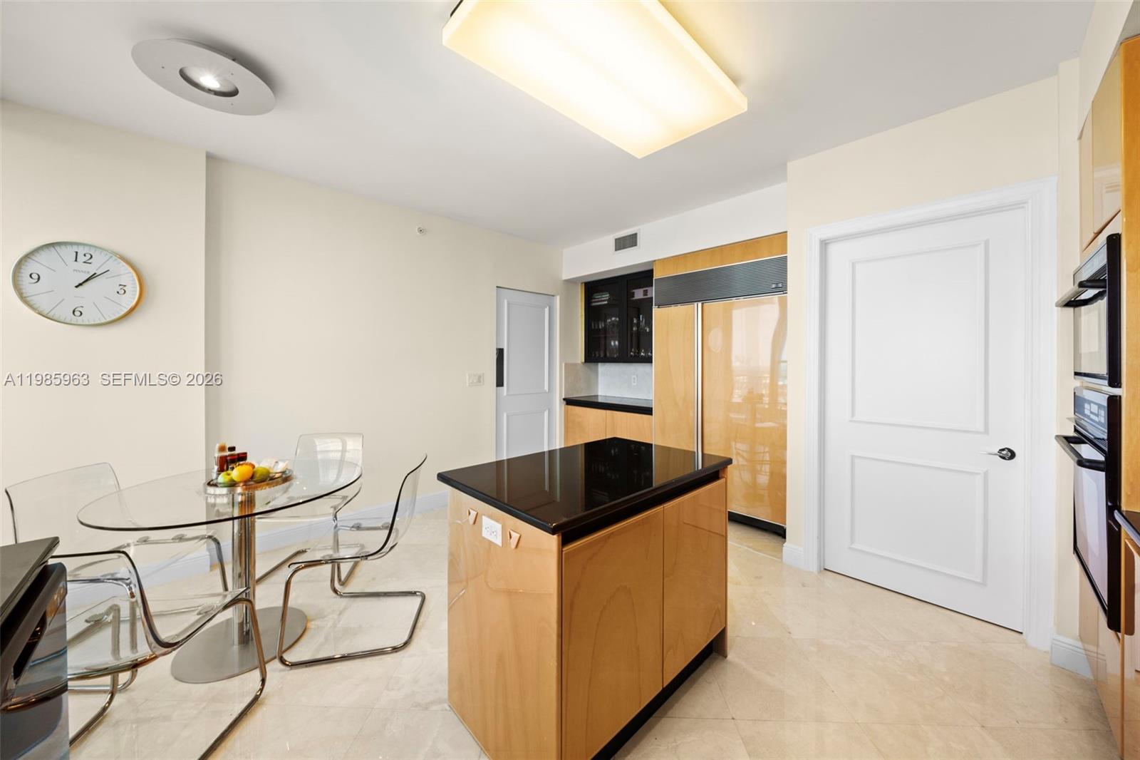 CLUB TOWER THREE CONDO - Residential Lease