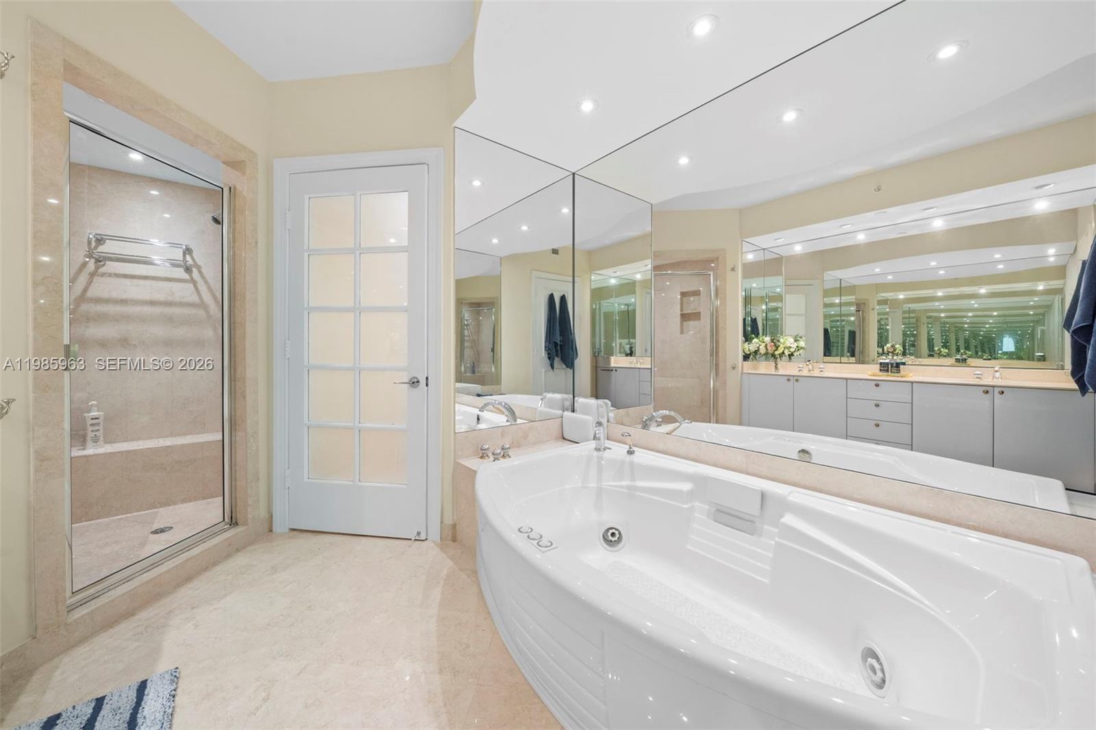 CLUB TOWER THREE CONDO - Residential Lease