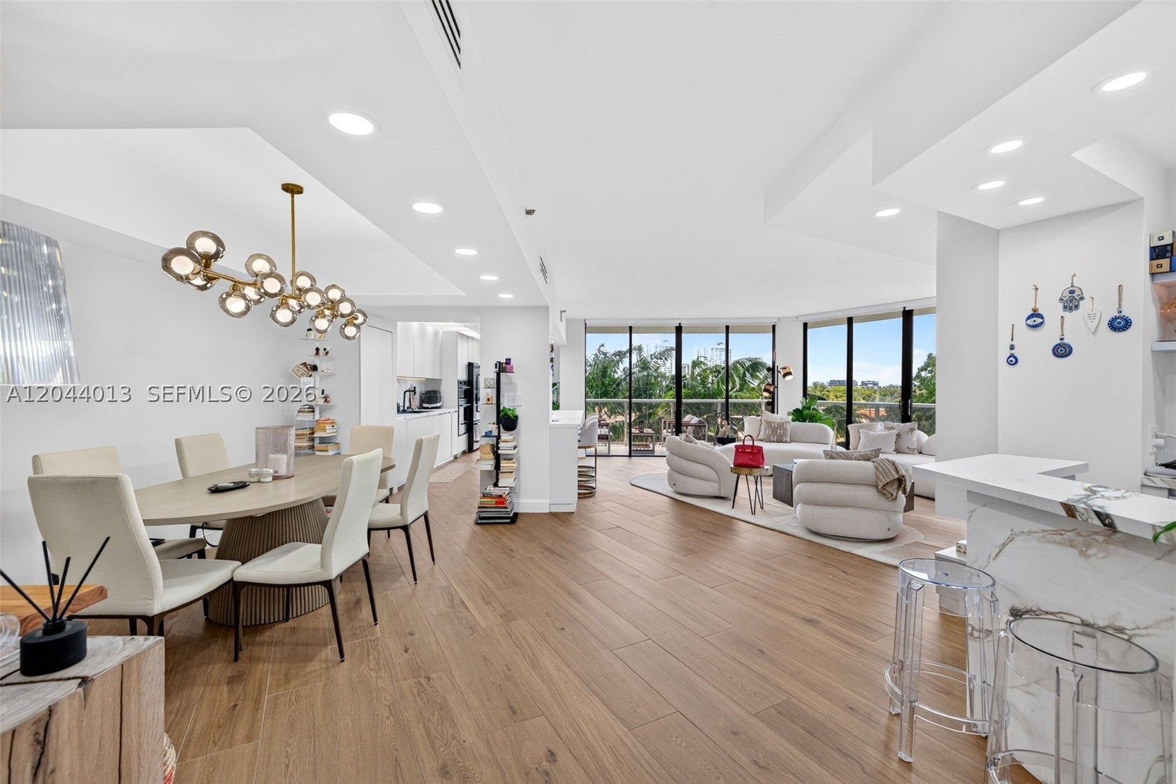 20281 E Country Club Dr 407