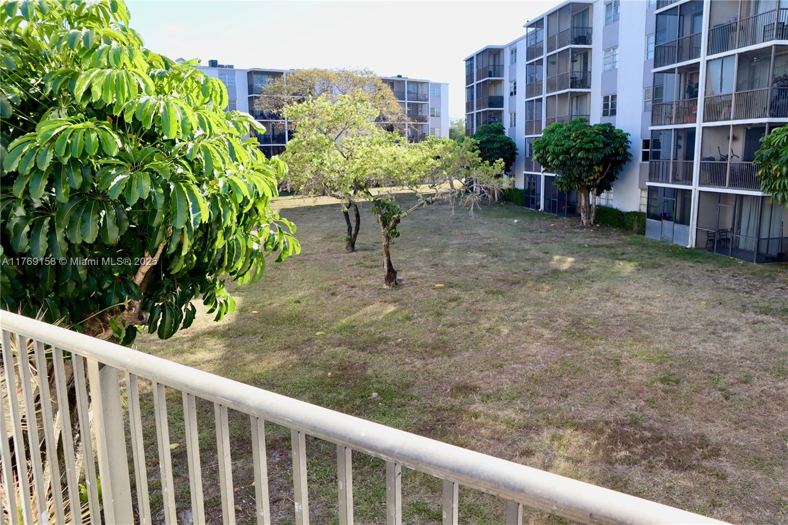 LAKESHORE AT UNIVERSITY P - Residential