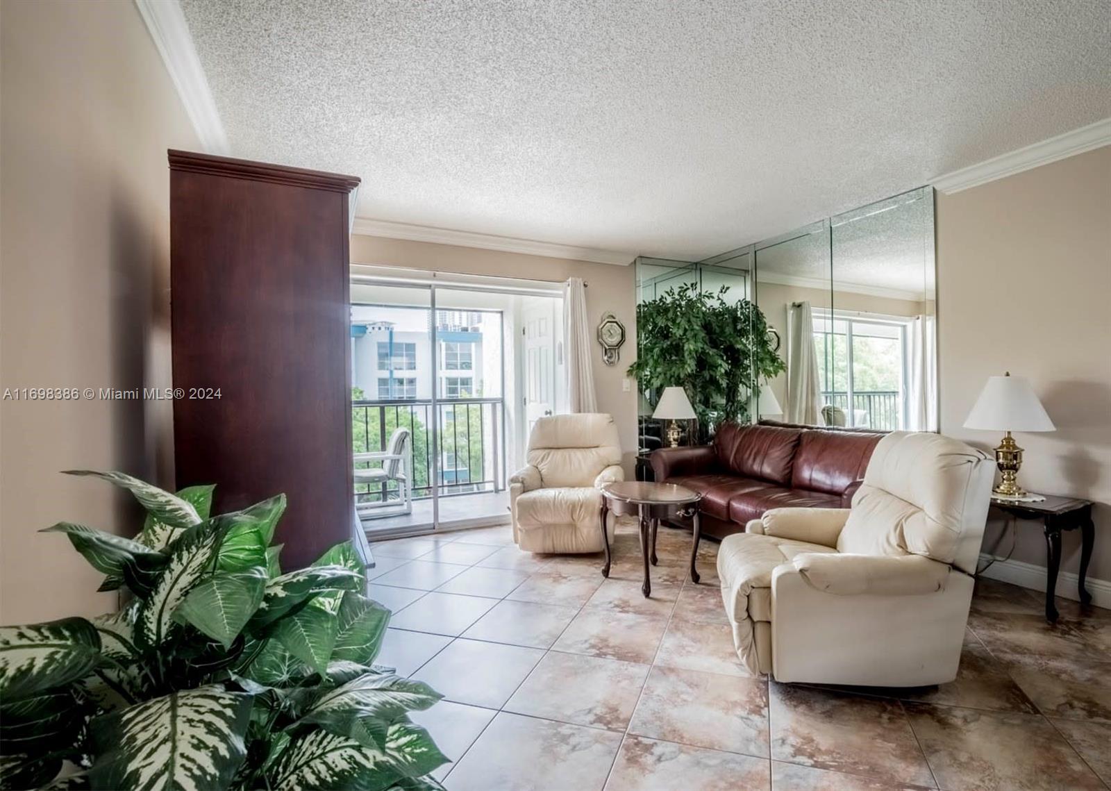 Property for Sale at 201 178th Dr 420, Sunny Isles Beach, Miami-Dade County, Florida - Bedrooms: 1 
Bathrooms: 1  - $385,000